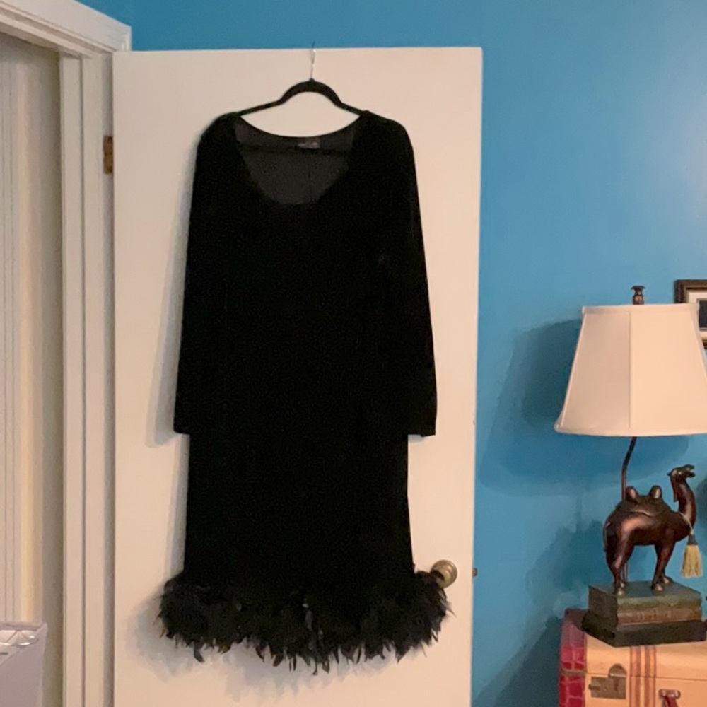 Gorgeous vintage after 5 black dress